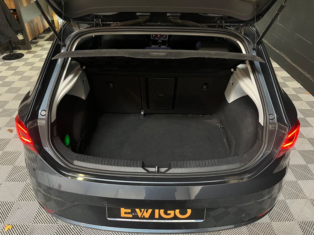 Leon 1.6 TDI 115ch BVM URBAN CAMERA DE RECUL/ CARPLAY/ ENTRETIEN 2020 occasion 78125 Gazeran