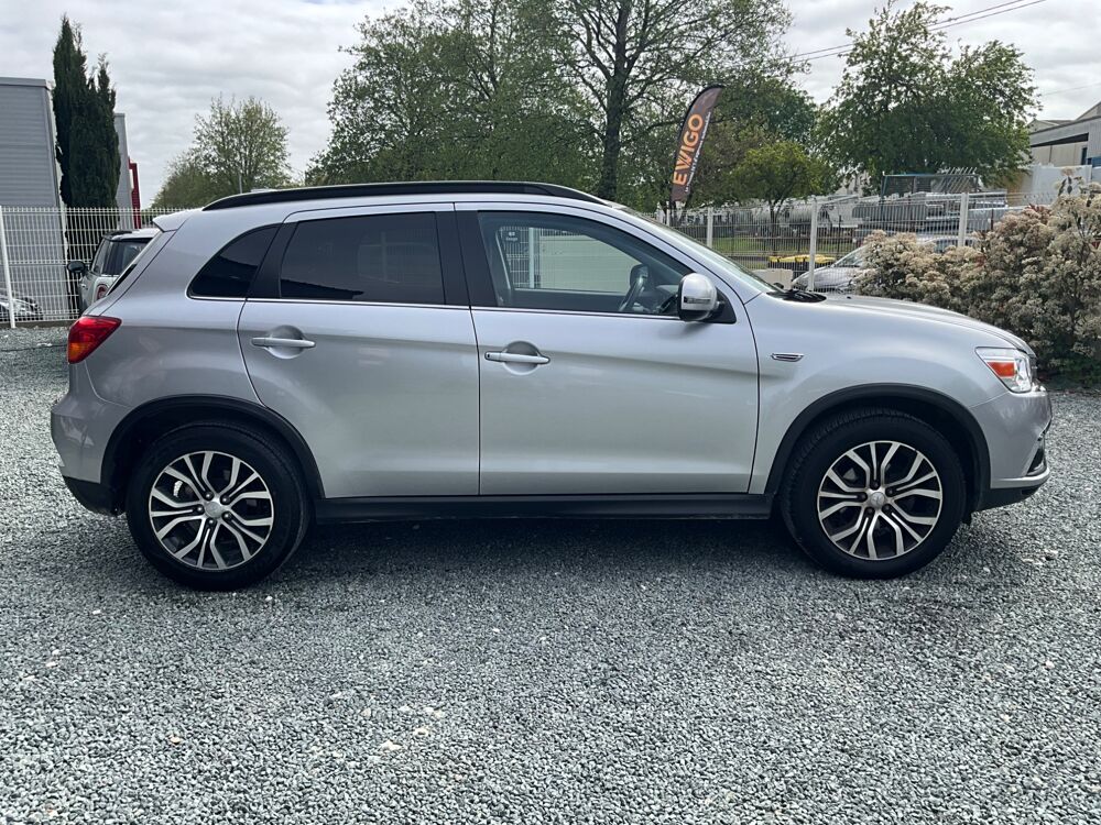 Asx 1.6 DID 115CH BLACK COLLECTION / CARPLAY / NAVIGATION / ATTE 2018 occasion 17000 La Rochelle