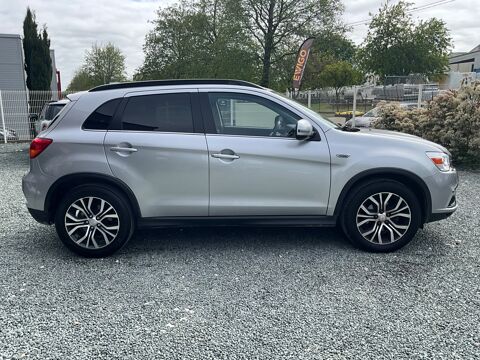 Asx 1.6 DID 115CH BLACK COLLECTION / CARPLAY / NAVIGATION / ATTE 2018 occasion 17000 La Rochelle