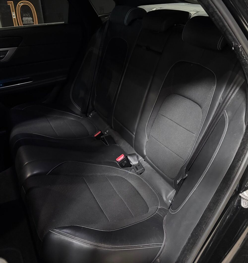 XF 3.0 D 300CH R-SPORT BVA ENTRETIEN JAGUAR CARPLAY TOIT OUVRAN 2016 occasion 60740 Saint-Maximin