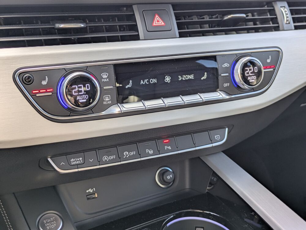 A4 AVANT 2.0 40 TDI 204ch MHEV HYBRID COMPETITION QUATTRO S-TRO 2024 occasion 25300 Pontarlier