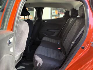 Clio 1.6 E-TECH FULL HYBRID 145 ch EVOLUTION – 1&Egrave;RE MAIN – CARPLA 2025 occasion 77700 Serris