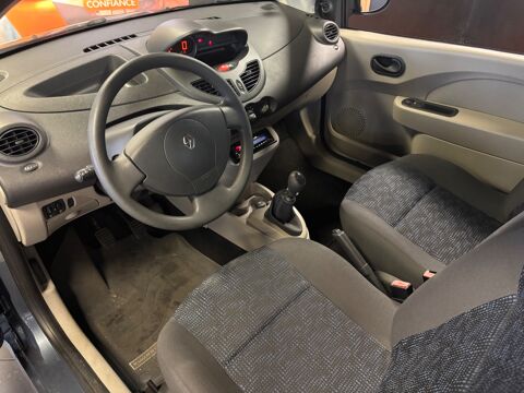 Twingo 1.2 75 AUTHENTIQUE/DISTRIBUTION NEUVE & ENTRETIEN OK/ FAIBLE 2009 occasion 44300 Nantes