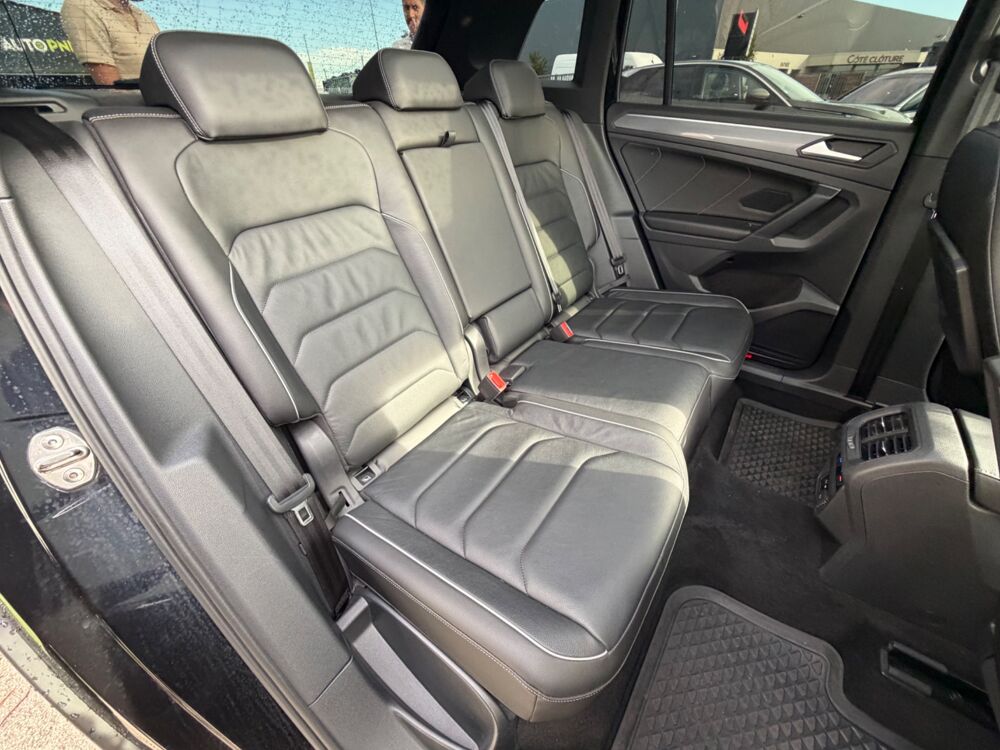 Tiguan BLACK R-LINE 150Ch DSG ORIGINE FR - SUIVI VOLKSWAGEN -TOIT O 2019 occasion 27000 &Eacute;vreux
