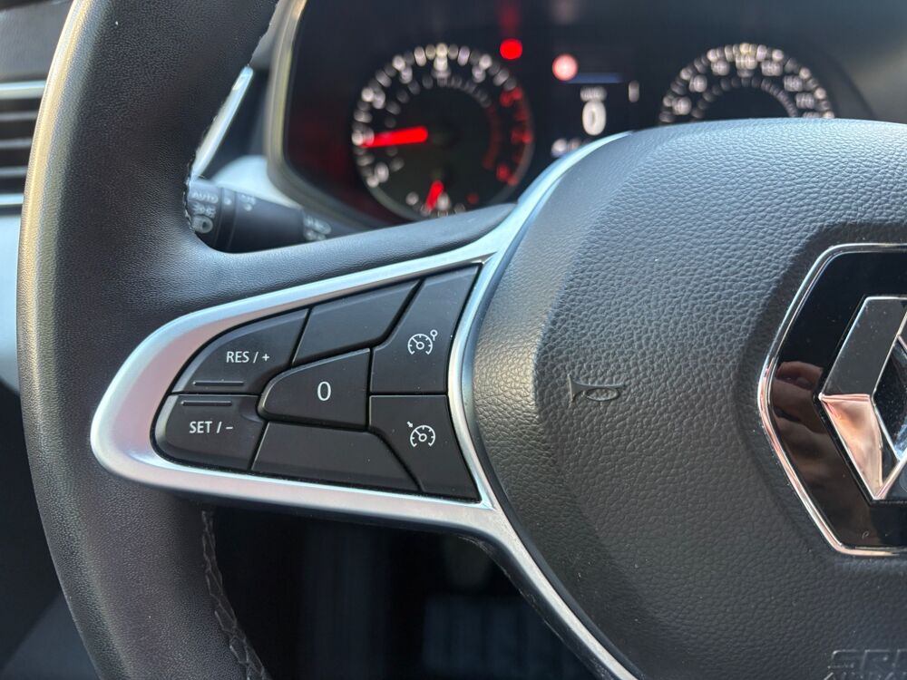 Clio 5 - 1.0 TCE 90CV - LIMITED - 1ER MAIN - ENTRETIEN COMPLET 2021 occasion 69150 D&eacute;cines-Charpieu