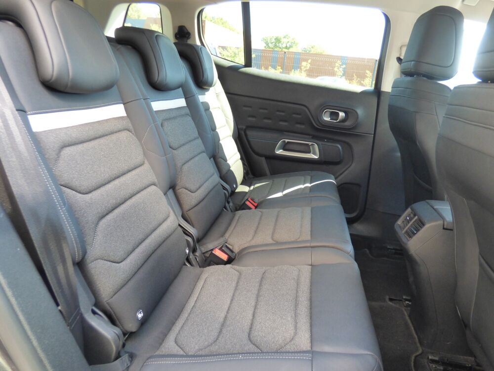 C5 aircross 1.5 BLUEHDi 130 EAT8 PLUS BVA 1ER MAIN 2023 occasion 33210 Maz&egrave;res