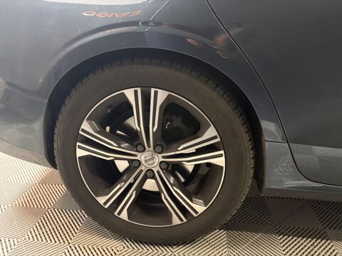 V60 2.0 T8 303 ch + 87 ELEC TWIN-ENGINE HYBRID INSCRIPTION LUXE 2020 occasion 78125 Gazeran