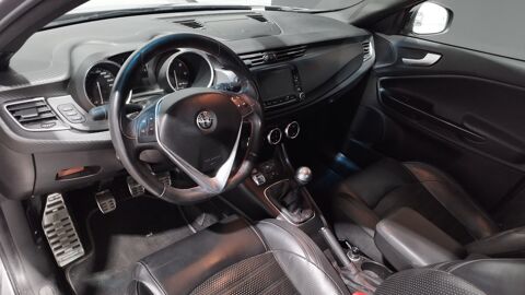 Giulietta 2.0 JTDM 150CH LUSSO / DISTRIBUTION OK / CLIMATISATION AUTO 2017 occasion 17430 Tonnay-Charente
