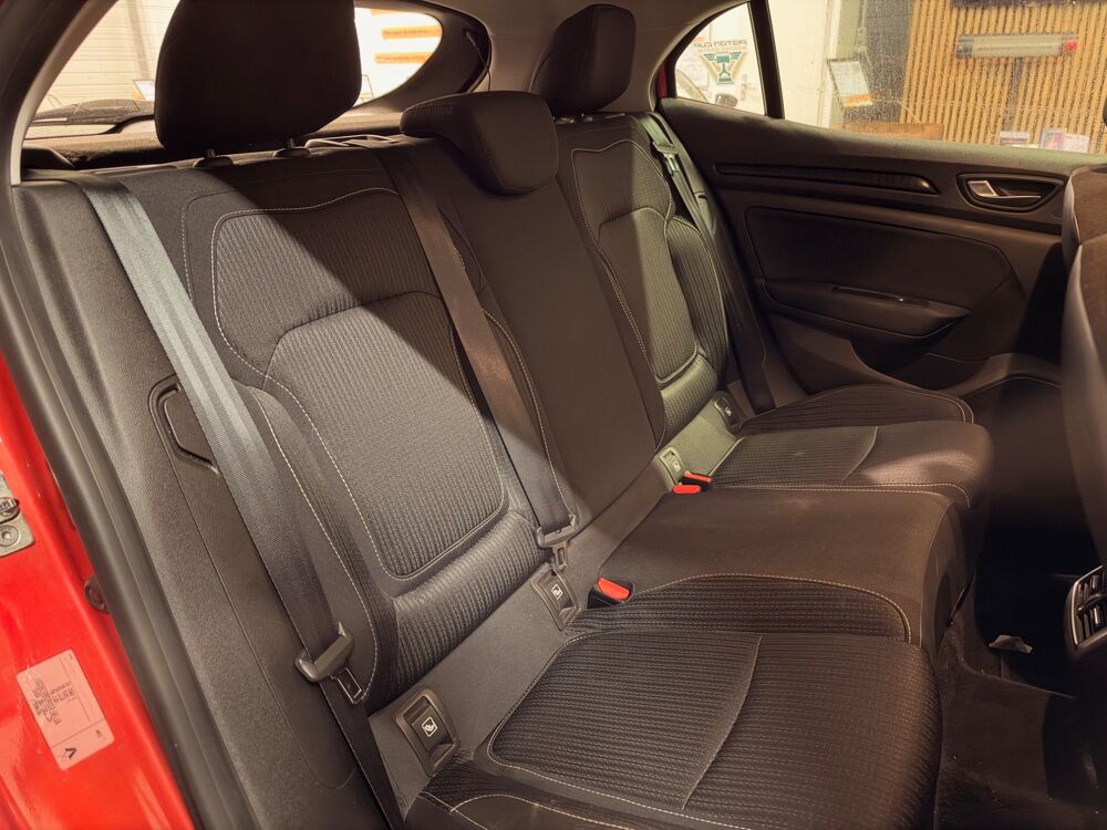 M&eacute;gane 1.2 TCE 100ch ENERGY INTENSE/ REGULATEUR/ LIMITATEUR/ CLIM A 2016 occasion 78125 Gazeran