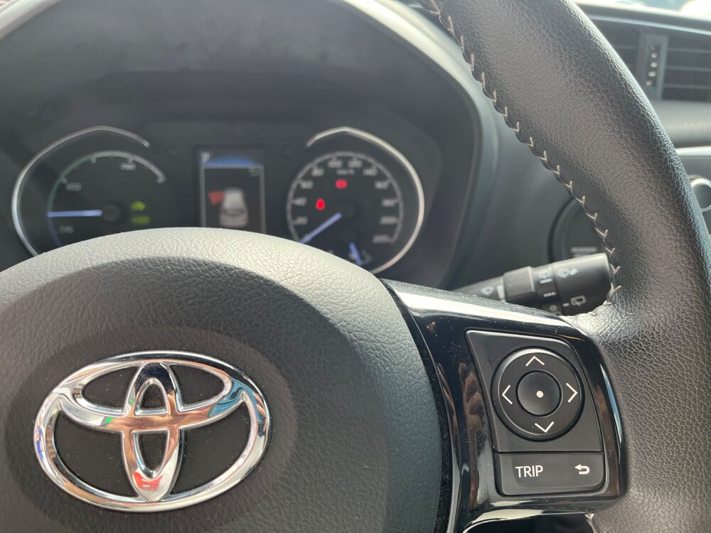 Yaris 1.5 VVTI 100H 75 CH HYBRID FULL-HYBRID CHIC BVA 2017 occasion 47000 Agen
