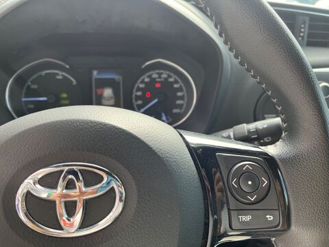Yaris 1.5 VVTI 100H 75 CH HYBRID FULL-HYBRID CHIC BVA 2017 occasion 47000 Agen