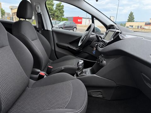 208 STYLE GENERATION-I 1.2 VTI 82 Ch- DISTRIBUTION FAITE - CARPL 2017 occasion 26000 Valence