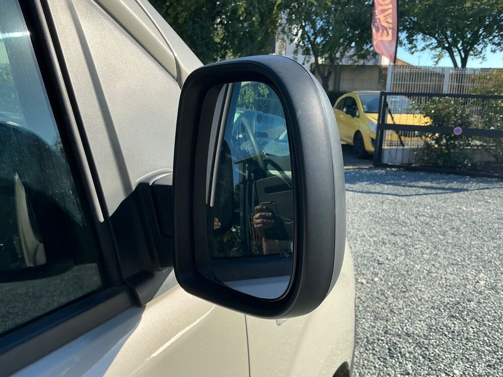 Proace 2.0 D4D 177 CH L2 DYNAMIC BVA CABINE APPROFONDIE / ATTELAGE 2019 occasion 17000 La Rochelle