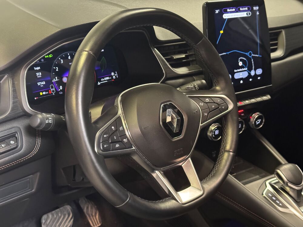 Captur 1.3 TCE 160 HYBRID ICONIC TOIT OUVRANT/ GRAND ECRAN/ CAMERA 2022 occasion 78125 Gazeran