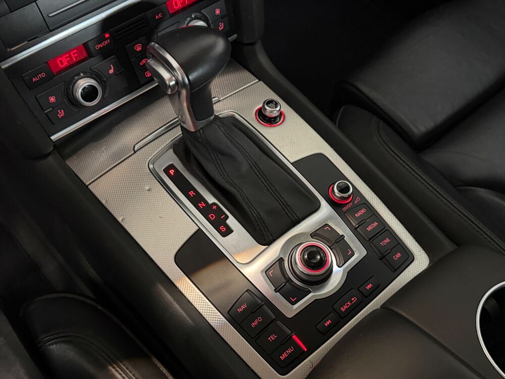 Q7 3.0 V6 TDI 245 ch AMBIENTE QUATTRO TIPTRONIC 2014 occasion 65290 Juillan