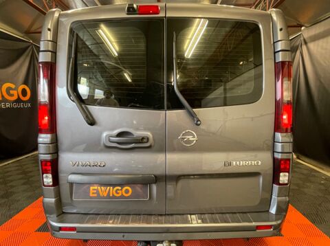 Vivaro COMBI BITURBO 1.6 CDTI 120Ch 9 PLACES / ATTELAGE 2015 occasion 24750 Tr&eacute;lissac
