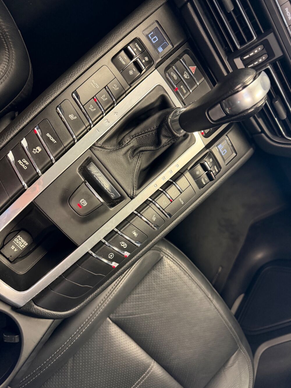 Macan 3.0 354 Ch S PDK BVA ORIGINE FRANCE / PHASE 2 / TOIT OUVRANT 2019 occasion 24750 Tr&eacute;lissac