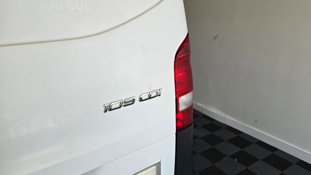 Vito FOURGON 2.2 109 CDI 90ch + STAGE 1 + SUIVI MERCEDES + CAMERA 2017 occasion 21850 Saint-Apollinaire