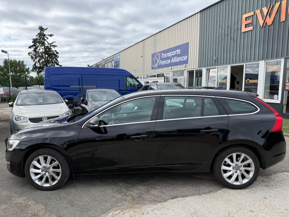 V60 2.0 D4 180Ch XENIUM GEARTRONIC BVA START-STOP - CAM&Eacute;RA DE RE 2014 occasion 27000 &Eacute;vreux
