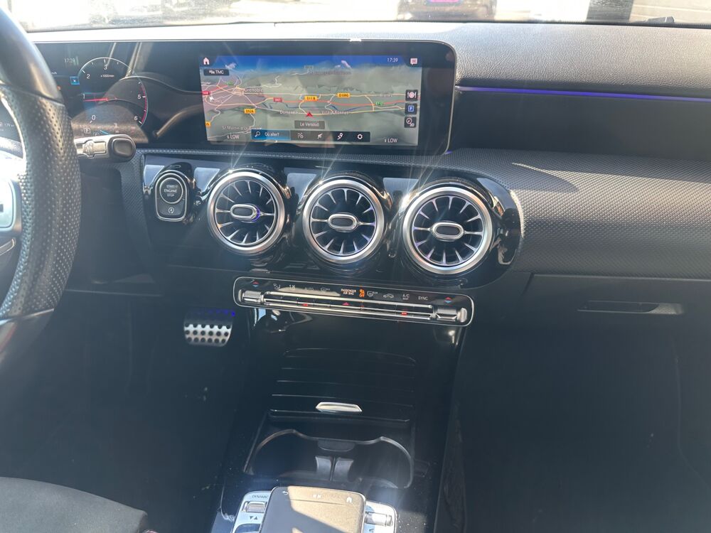 Classe A 2L 200D 150ch AMG LINE / CAMERA DE RECUL / PEINTURE GRIS MAT 2019 occasion 38420 Le Versoud