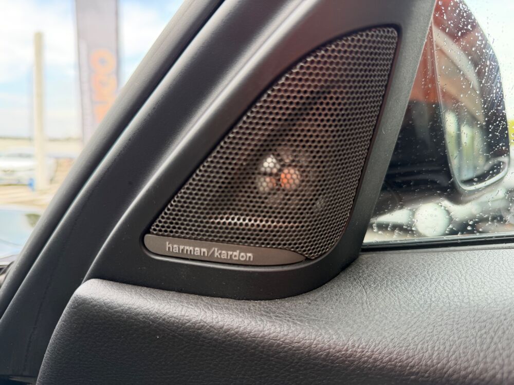 S&eacute;rie 3 2.0 330 E 250 PLUS EDITION M-SPORT BVA - APPLE CARPLAY - CIE 2017 occasion 26000 Valence