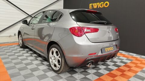 Giulietta 2.0 JTDM 150CH LUSSO / DISTRIBUTION OK / CLIMATISATION AUTO 2017 occasion 17430 Tonnay-Charente