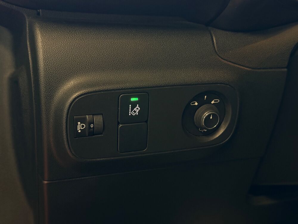 C3 GENERATION-III 1.2 PURETECH 80 GRAPHIC 2018 occasion 76190 &Eacute;calles-Alix