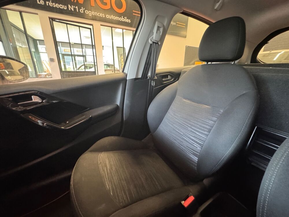 208 6583 HT soit 7900€ TTC SOCIETE 1.5 BLUEHDI 100 BUSINESS ACTI 2019 occasion 83600 Fr&eacute;jus