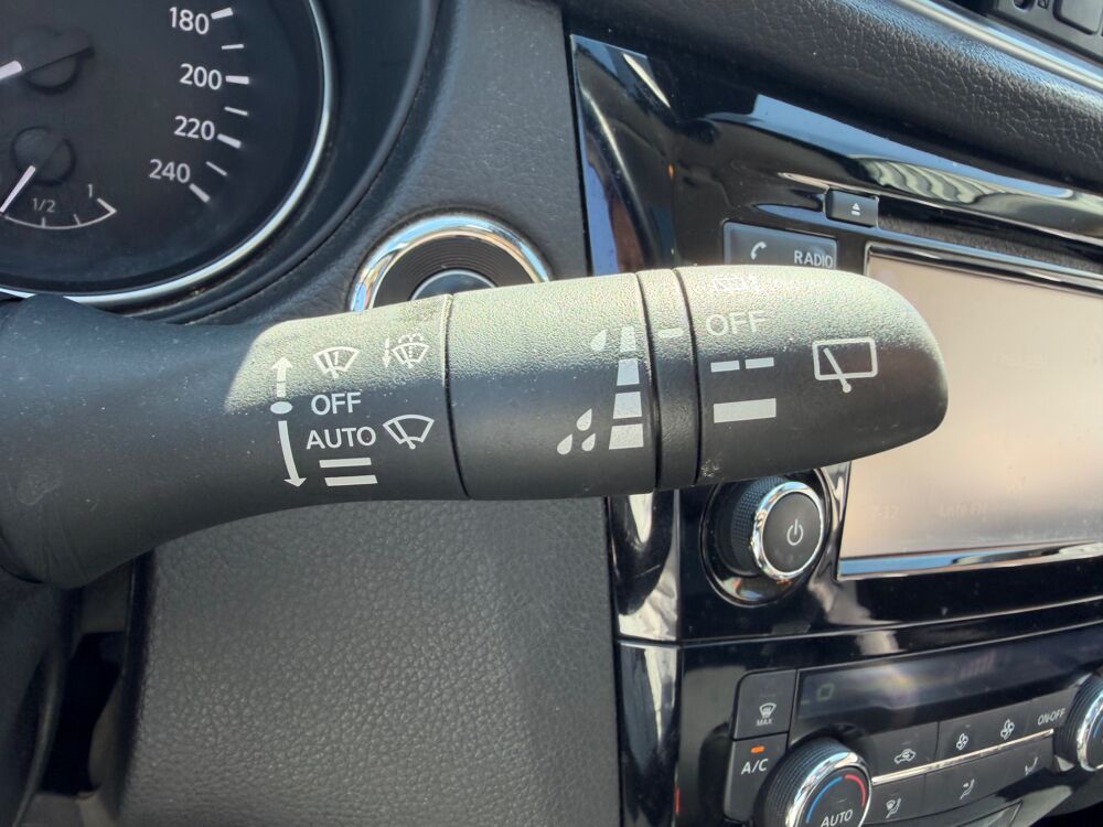 Qashqai GENERATION-II 1.2 DIGT 115Ch TECKHNA+ 2WD X-TRONIC - BVA - G 2018 occasion 27000 &Eacute;vreux