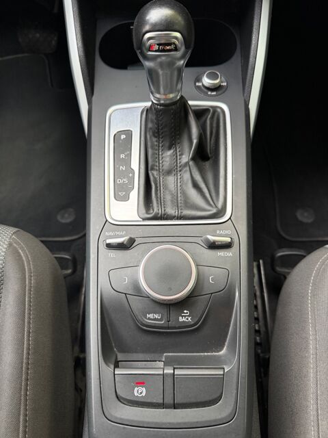 Q2 1.4 TFSI COD 150 BUSINESS LINE S-TRONIC BVA - CLIMATISATION 2017 occasion 76150 Saint-Jean-du-Cardonnay