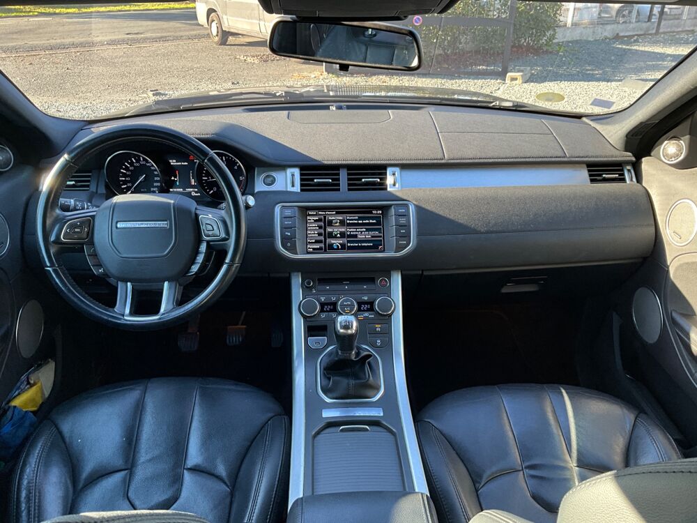 Range Rover Evoque 2.2 ED4 150Ch PURE AVEC PACK TECH 2WD / DISTRIBUTION NEUVE / 2015 occasion 17000 La Rochelle