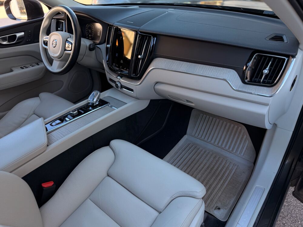 XC60 2.0 B5 D 249H 235ch MHEV HYBRID INSCRIPTION LUXE AWD GEARTRO 2020 occasion 25300 Pontarlier