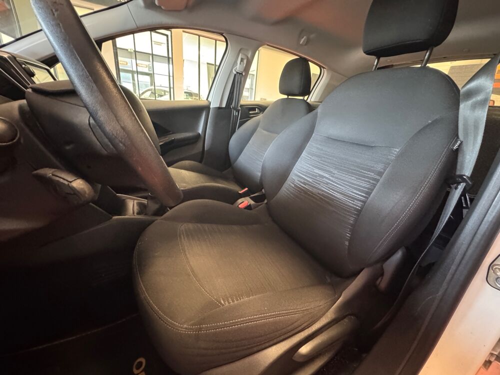 208 6583 HT soit 7900€ TTC SOCIETE 1.5 BLUEHDI 100 BUSINESS ACTI 2019 occasion 83600 Fr&eacute;jus