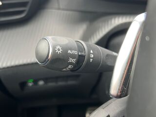 208 II GT LINE 1.2 PURETECH 100 cv EAT8 BVA - COCKPIT 3D - APPL 2023 occasion 68170 Rixheim