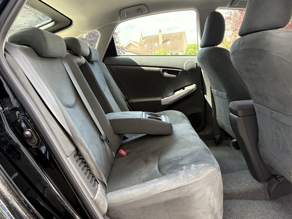 Prius 1.8 136H 100 ch HYBRID FULL-HYBRID BVA - &Eacute;CRAN TACTILE - CAR 2010 occasion 77700 Serris