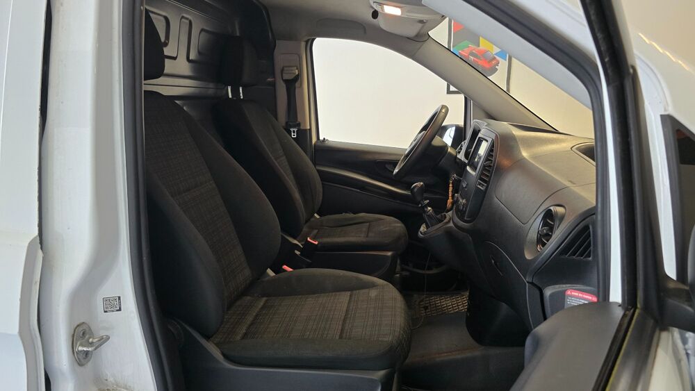Vito FOURGON 2.2 109 CDI 90ch + STAGE 1 + SUIVI MERCEDES + CAMERA 2017 occasion 21850 Saint-Apollinaire