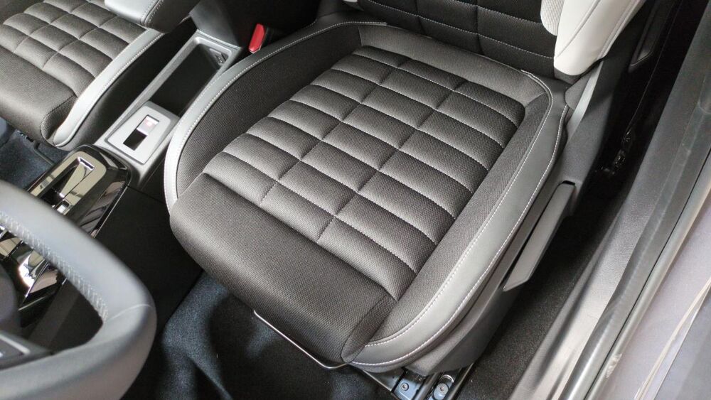 C3 Aircross HYBRIDE 145ch MAX 7 places / CAMERA DE RECUL / APPLE CARPLAY 2026 occasion 38420 Le Versoud