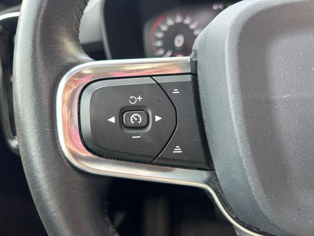 XC40 1.5 T3 165ch INSCRIPTION LUXE / TOIT OUVRANT PANORAMIQUE / A 2019 occasion 38420 Le Versoud