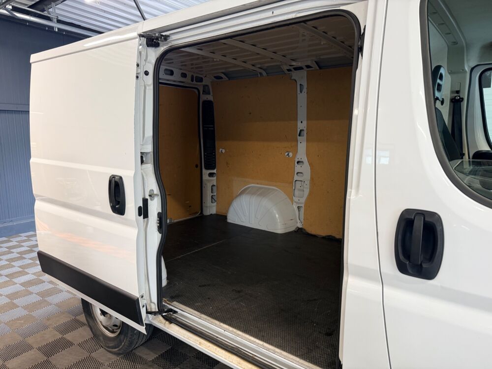 Ducato FOURGON 2.3 MJT 120 30 CH1 NAV PACK PROFESSIONAL - DISTRIBUT 2021 occasion 79000 Niort