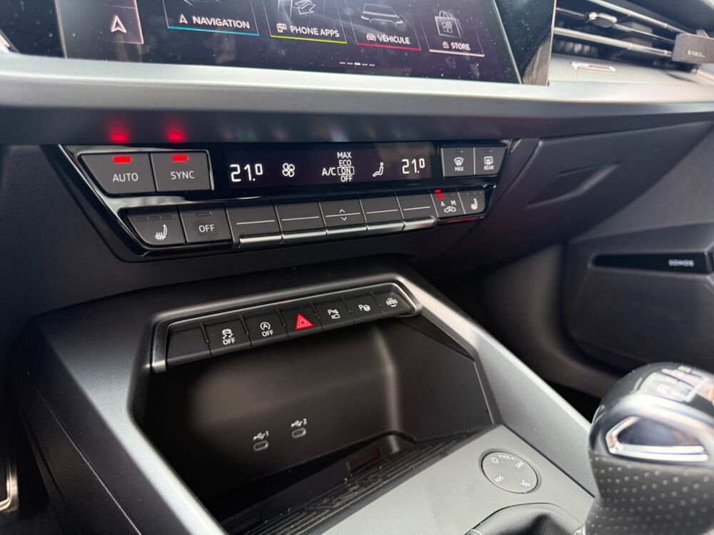 A3 SPORTBACK 1.5 35 TFSI 150 CH S line SONOS MATRIX 2025 occasion 25000 Besan&ccedil;on