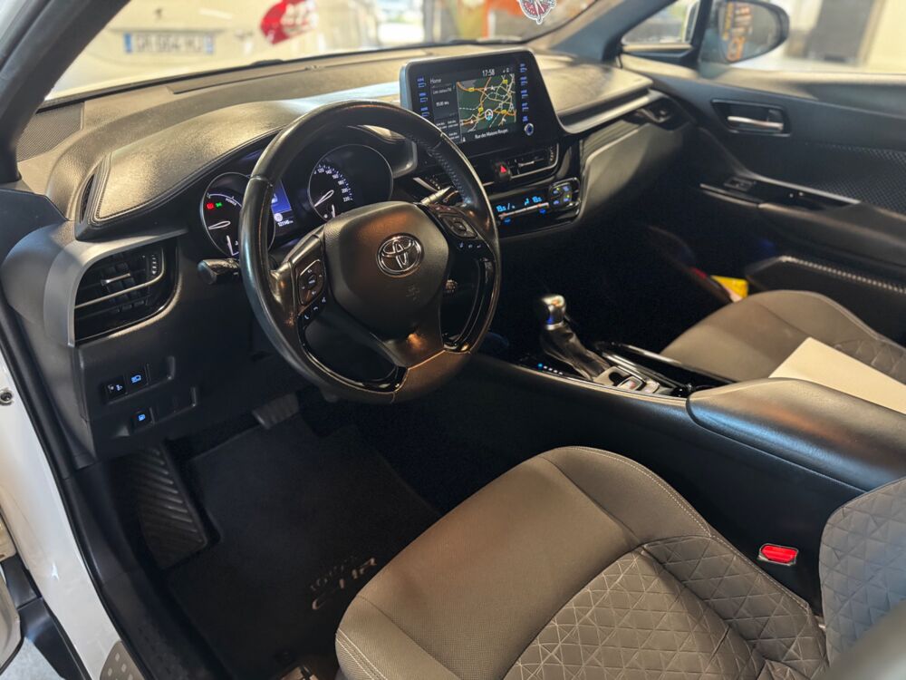 C-HR 1.8 VVT-I 122 Ch 100 FULL-HYBRID 0.85KWH- EDITION- ATTELAGE- 2020 occasion 79000 Niort