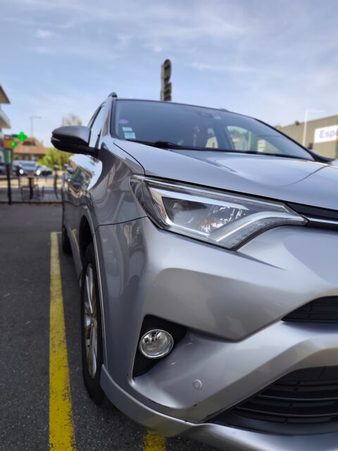 RAV 4 2.5 197cH HYBRID FULL-HYBRID SILVER EDITION 2WD CVT 2018 occasion 74600 Seynod