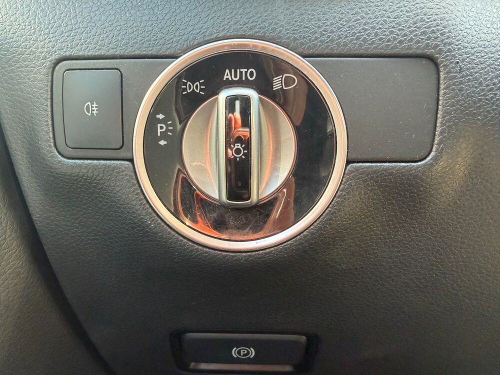 Classe B 1.5 180 CDI 110CH INSPIRATION 7G-TRONIC BVA - INTERIEUR CUIR 2017 occasion 13700 Marignane