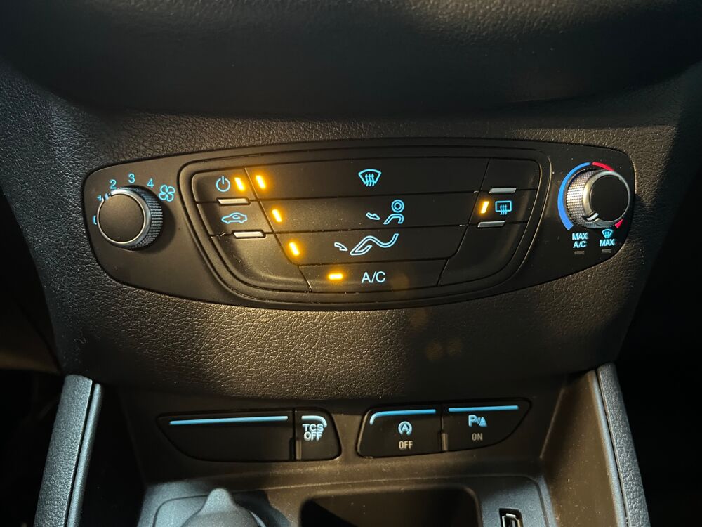 Courrier FOURGON 1.5 TDCI 75 Ch BVM6 TREND / CARPLAY / RADAR AV-AR / 2020 occasion 33320 Eysines