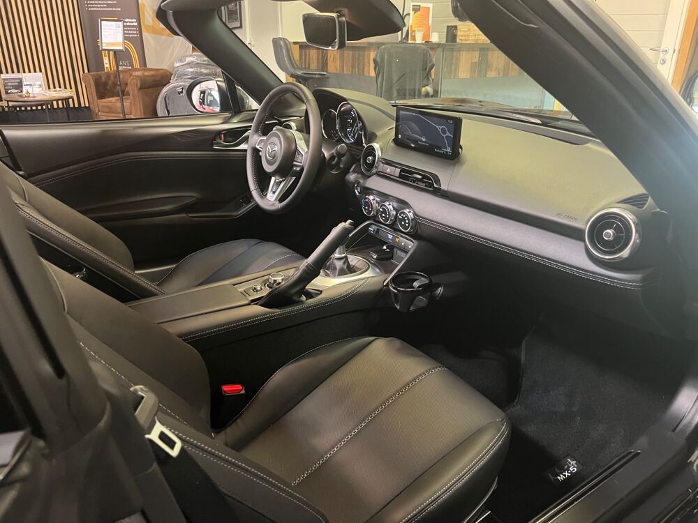 MX-5 ROADSTER 1.5 SKYACTIV-G 130CH EXCLUSIVE LINE/ CARPLAY/ CAMER 2025 occasion 78125 Gazeran