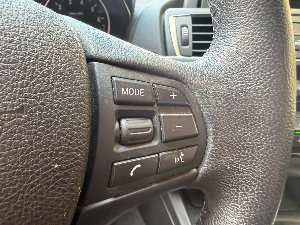 S&eacute;rie 1 1.5 118 I 135CH BVA - TOIT OUVRANT - BLUETOOTH - MODE SPORT 2016 occasion 76150 Saint-Jean-du-Cardonnay