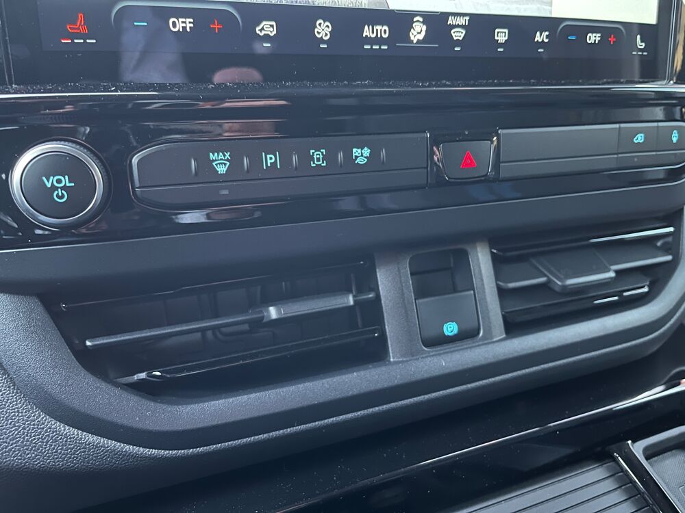 Transit Custom FG II 320 L2H1 2.0 ECOBLUE 170 ch CABINE APPROFONDIE SPORT 4 2025 occasion 64320 Idron