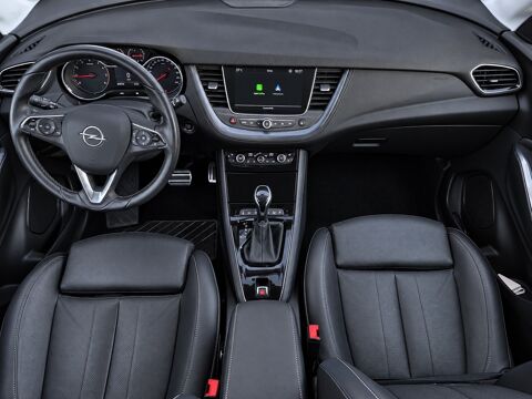 Grandland x 1.2 130Ch - ULTIMATE BVA8 - CARPLAY - SI&Egrave;GES CHAUFFANTS - EN 2019 occasion 26000 Valence
