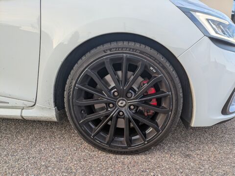 Clio 4 RS Trophy 1.6 Turbo 220 ch / Cam&eacute;ra / Akrapovic / Cuir / R 2017 occasion 69420 Ampuis