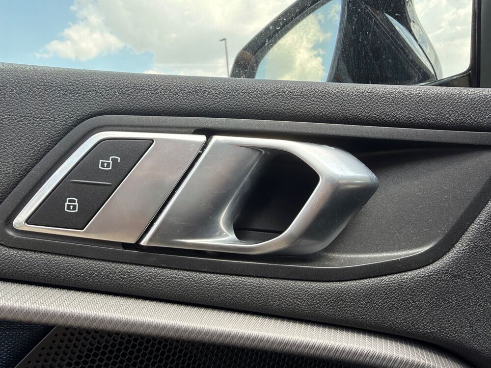 S&eacute;rie 1 118I 140Ch M SPORT BVA - CARPLAY SS FIL - LED AMBIANCE - CA 2019 occasion 27000 &Eacute;vreux